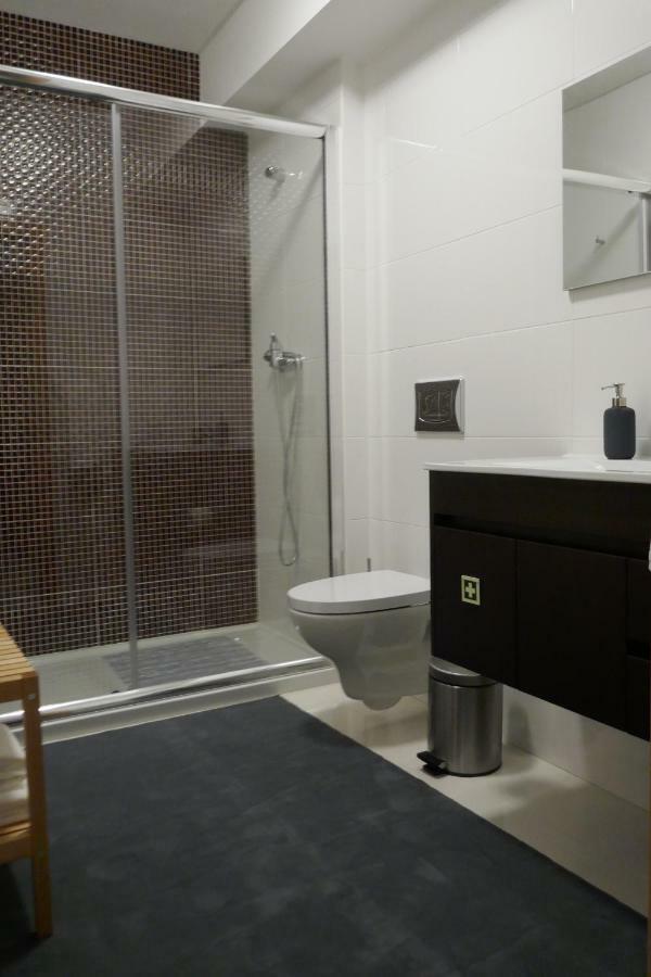 Two Churches Apartment เลเรีย ภายนอก รูปภาพ